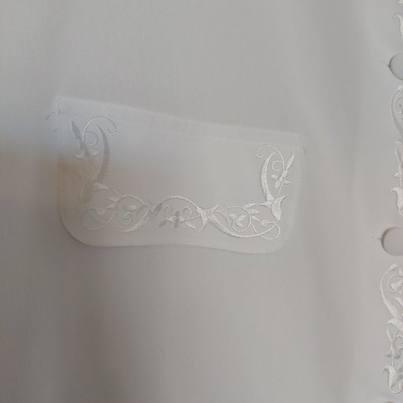 NOS W/Tag Kathie Lee White Blouse W/White Embroidery W/Side Slits On Bottom - Picture 4 of 16